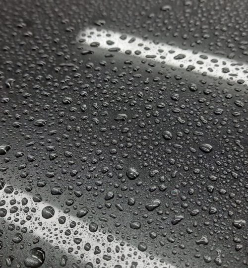 Aplikacja powłoki ceramicznej. Efekt kropelkowania w Auto Detailing BIG TOY STUDIO Kraków